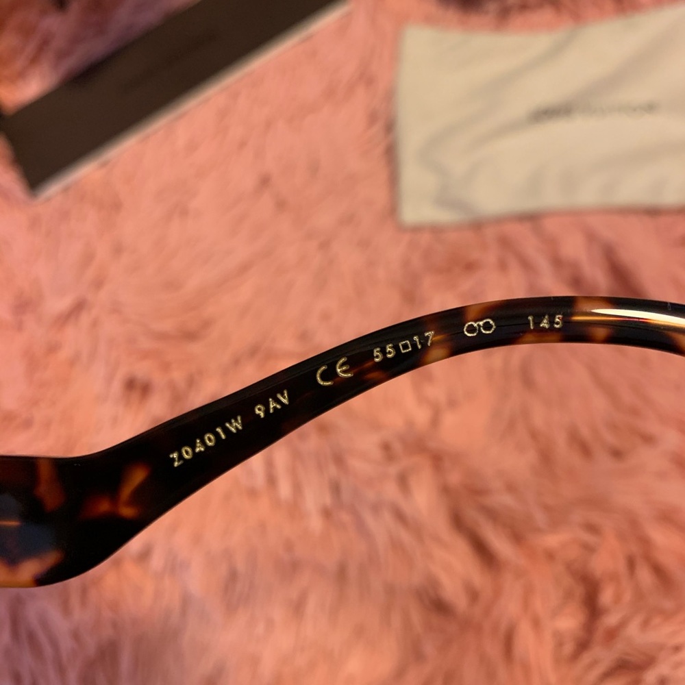 Louis Vuitton Oversized Sunglasses made in France. - Picture 5 of 9